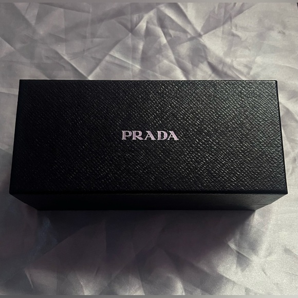 Brand New Never Worn Authentic Prada Cat Eye Sunglasses - Picture 6 of 6